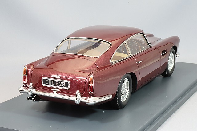 シュコー PRO.R18 1/18 アストンマーティン DB4 MK2 1960 【レジン製】