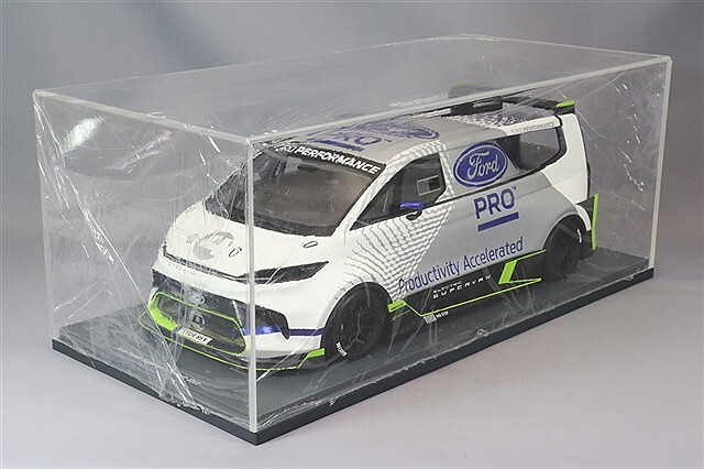 シュコー PRO.R18 1/18 フォード トランジット スーパーバン 4