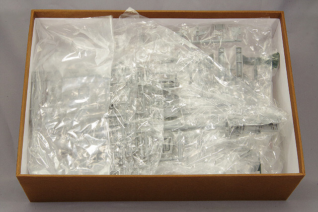 シュコー 組み立てキット 1/18 メルセデスベンツ ウニモグ U401 グリーン