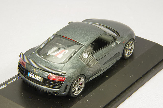 Schuco R8 ミニカー 1/43 シュコー　アウディ　デイトナグレー Schuco 1:43 アウディR8 GTデイトナグレー完成モデル分