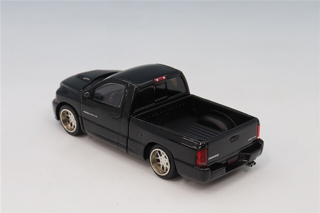 SHOOM64 MODEL 1/64 ダッジ ラム SRT-10 ブラック