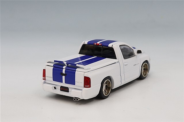 SHOOM64 MODEL 1/64 ダッジ ラム SRT-10 ホワイト