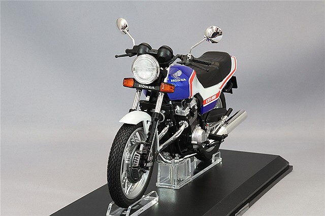 Amazon | 青島文化教材社 スカイネット 1/12 完成品バイク Honda