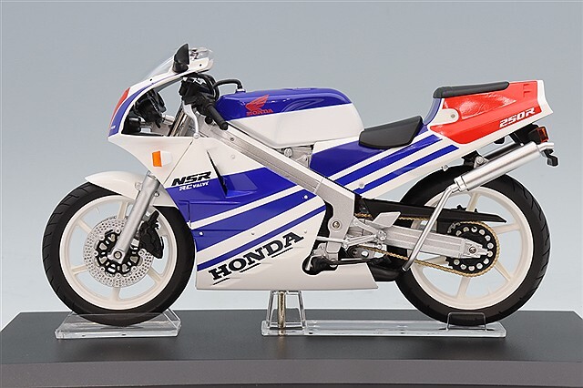 青島文化教材社 スカイネット 1/12 ホンダ NSR250R 1989 ロスホワイト