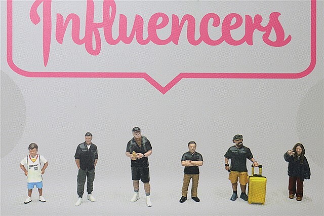 アメリカンジオラマ 1/64 フィギュア インフルエンサーズ 6体セット