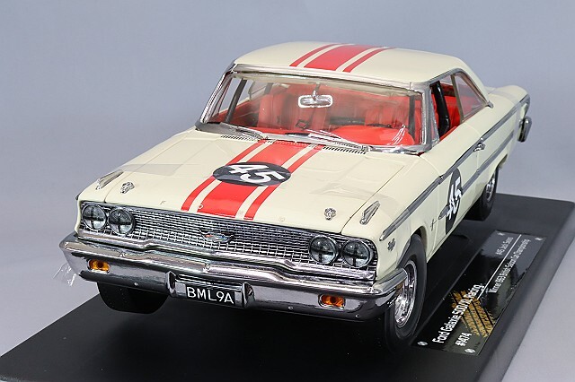 サンスター 1/18 フォード ギャラクシー 500/XL 1963 イギリス 