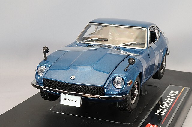 サンスター 1/18 日産 フェアレディ Z (S30) 1970 ブルー 右ハンドル