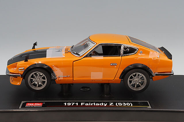 サンスター 1/18 日産 フェアレディ Z (S30) オレンジ/カーボン