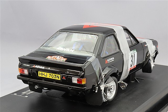 サンスター 1/18 フォード エスコート RS1800 1981 ラリー