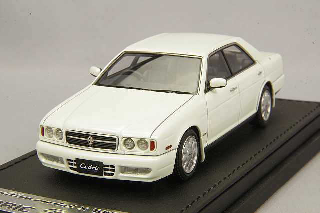 イグニッションモデルxトミーテック 1/43 日産 セドリック 
