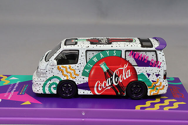 Tarmac 1/64 トヨタ ハイエース ワゴン カスタム コカコーラ