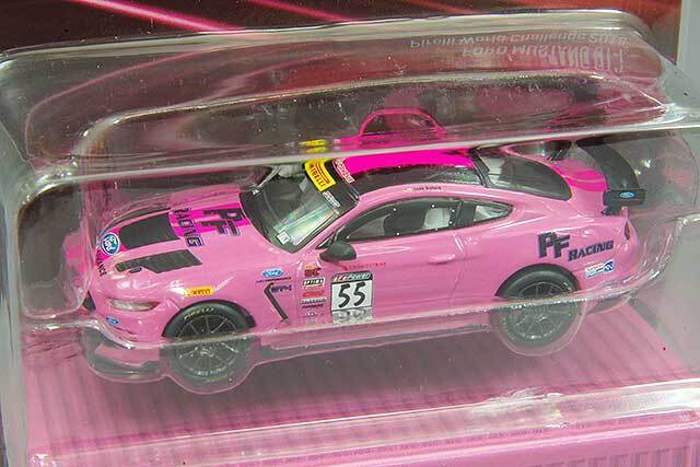 Tarmac 1/64 フォード マスタング GT4 2018 ピレリ ワールドチャレンジ