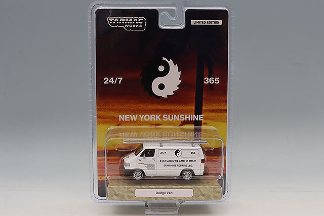 Tarmac 1/64 ダッジバン ニューヨークサンシャイン