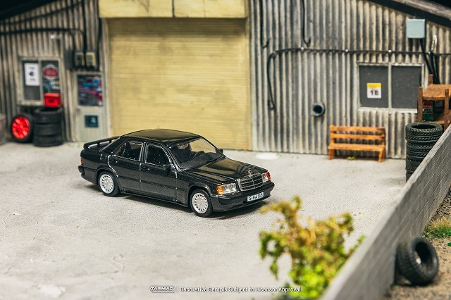 Tarmac 1/64 メルセデスベンツ 190 E 2.3-16 ブルーブラックメタリック