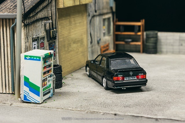 Tarmac 1/64 メルセデスベンツ 190 E 2.3-16 ブルーブラックメタリック