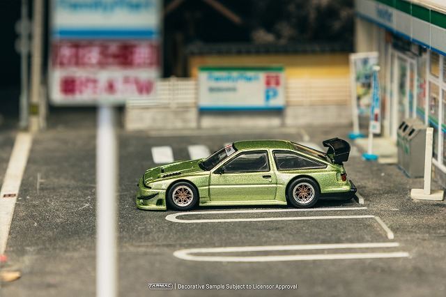 Tarmac 1/64 トヨタ スプリンター トレノ AE86 ワイドボディ グリーン