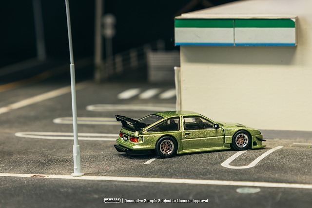 Tarmac 1/64 トヨタ スプリンター トレノ AE86 ワイドボディ グリーン