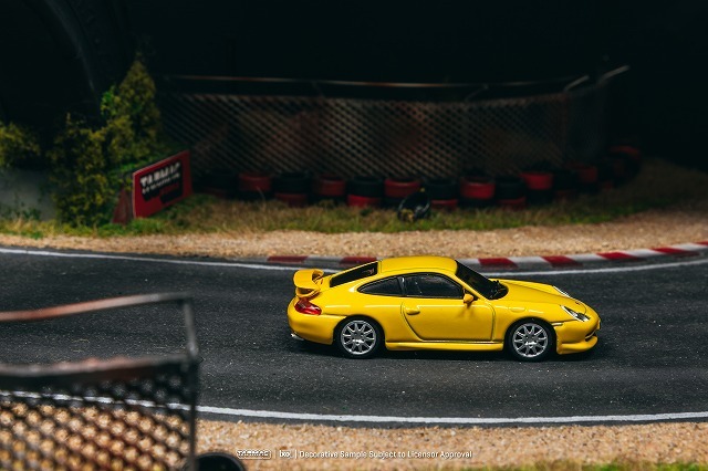 Tarmac 1/64 ポルシェ 911 GT3 (type 996) イエロー