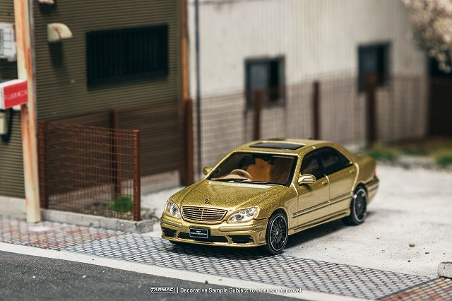 Tarmac 1/64 メルセデスベンツ Sクラス ヴァルド ゴールド