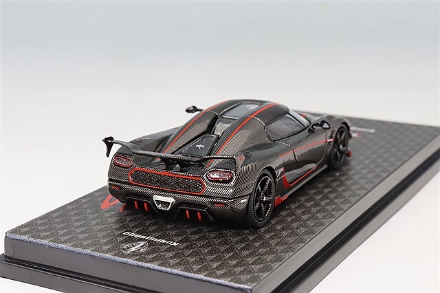 Tarmac 1/64 ケーニグセグ アゲーラ RS ブラックカーボンファイバー