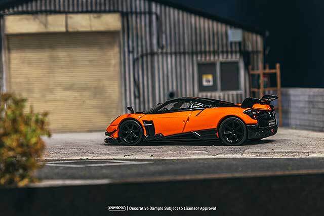 Tarmac 1/64 パガーニ ウアイラ BC アランチョ サントロペ