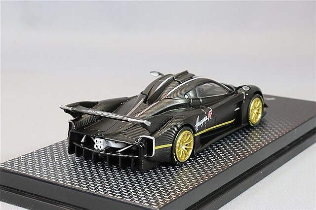 Tarmac 1/64 パガーニ ウアイラ R マットブラック カーボン
