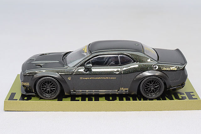 Tarmac 1/64 LB-WORKS ダッジ チャレンジャー SRT ヘルキャット