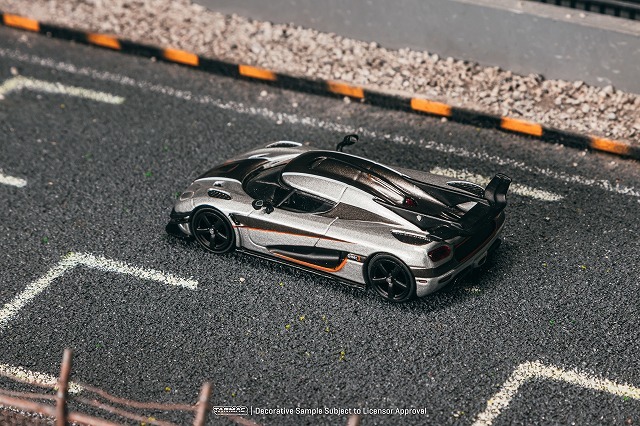 Tarmac 1/64 ケーニグセグ One:1 シルバー
