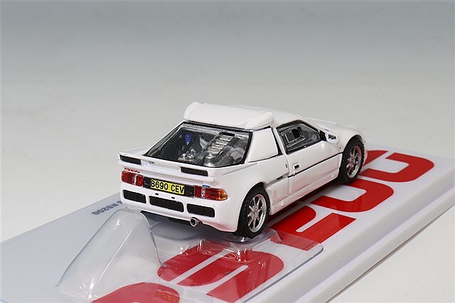Tarmac 1/64 フォード RS200 ホワイト