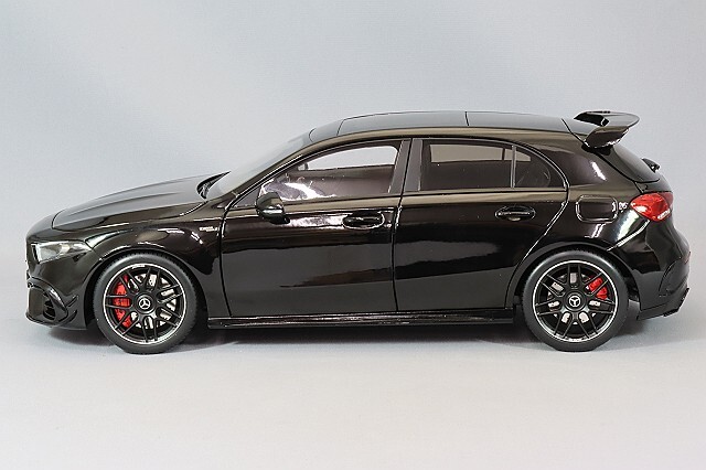 KILO WORKS 1/18 メルセデス AMG A45 S ブラック