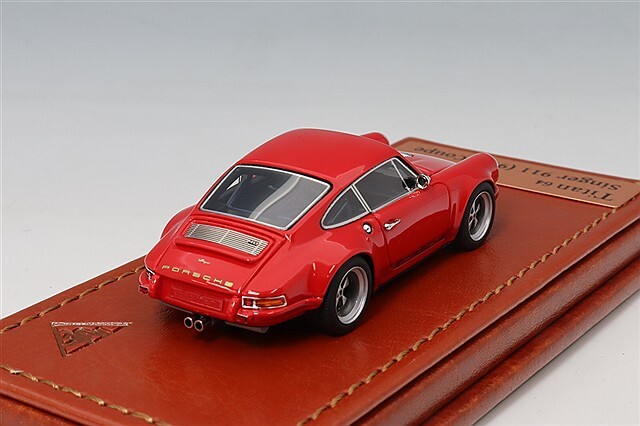 タイタン64 1/64 シンガー 911 (964) ガーズレッド