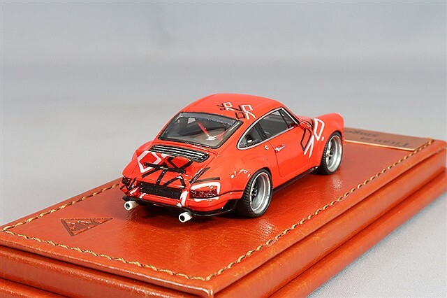 タイタン64 1/64 シンガー DLS ブライトレッド (70th)