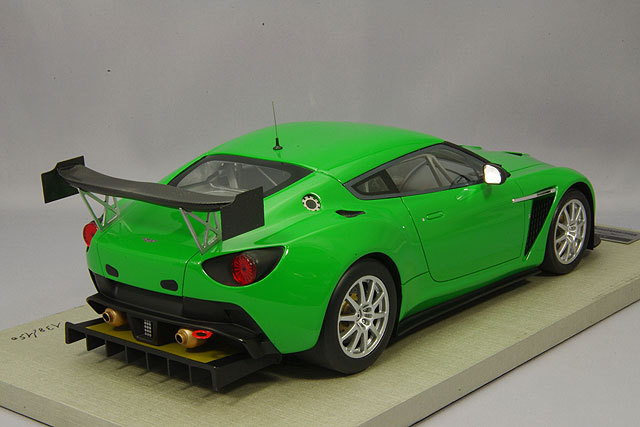 テクノモデル 1/18 アストンマーティン V12 ザガート プレス