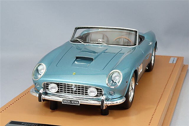 テクノモデル 1/18 フェラーリ 250 GT カリフォルニア SWB 1960 ブルー