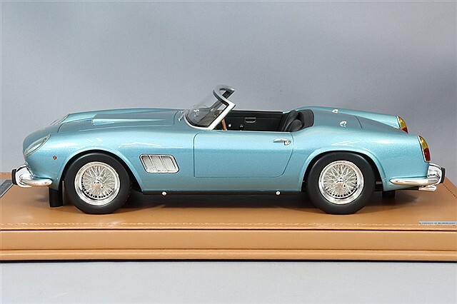 テクノモデル 1/18 フェラーリ 250 GT カリフォルニア SWB 1960 ブルー