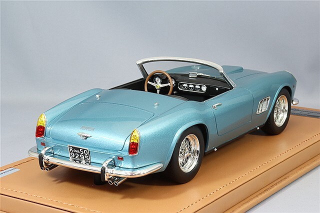 テクノモデル 1/18 フェラーリ 250 GT カリフォルニア SWB 1960 ブルー