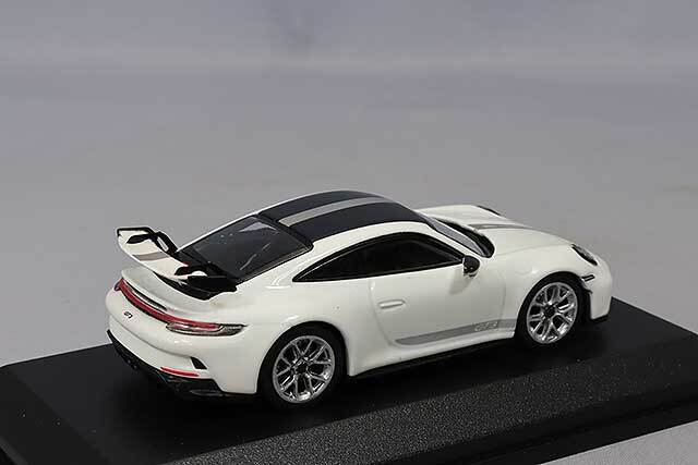 Tarmac x ミニチャンプス 1/64 ポルシェ 911 (992) GT3 Crayon