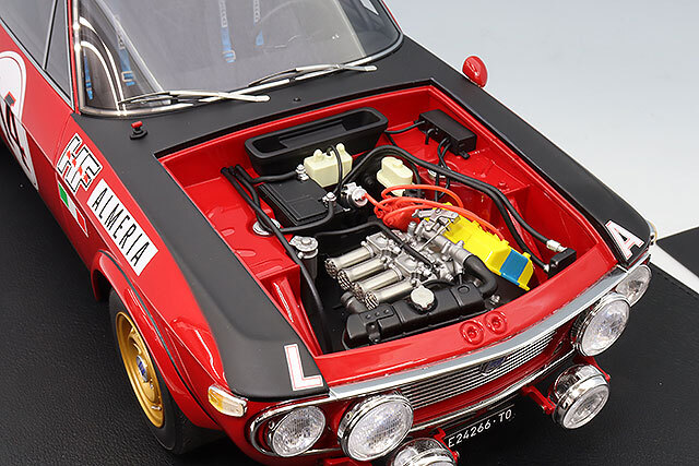 TOPMARQUES 1/12 ランチア フルビア クーペ HF1.6 1972