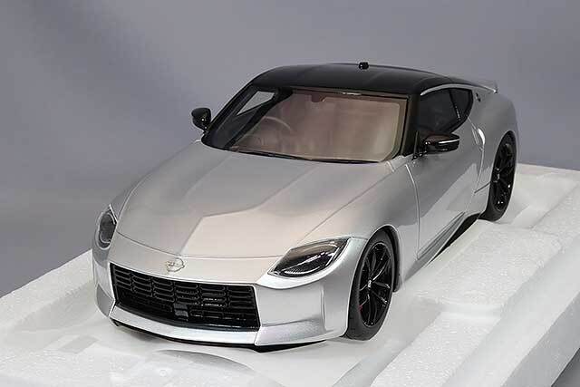 TOP SPEED 1/18 日産 フェアレディ Z パフォーマンス 2023