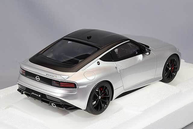 TOP SPEED 1/18 日産 フェアレディ Z パフォーマンス 2023
