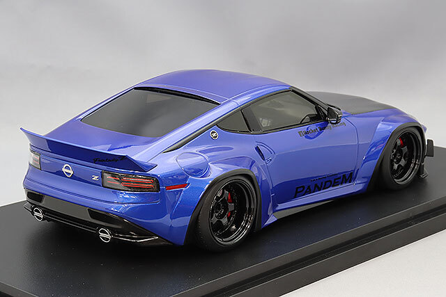 TOP SPEED 1/18 パンデム ニッサン Z (RZ34) セイランブルー