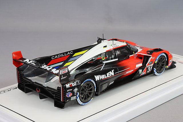 r*e様 1/24キャデラック　カスタム品 キャデラック Cadillac エスカレード 1/24 ミニカー 全3色 ライト点灯