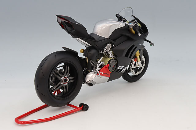 TSM 1/12 ドゥカティ パニガーレ V4 SP2