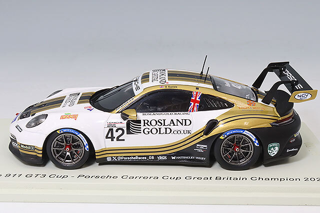 未展示品オートアート1/18 ポルシェ911GT3R アジアンカレラカップ優勝車 未展示品オートアート1/18 ポルシェ911GT3R アジアンカレラカップ優勝