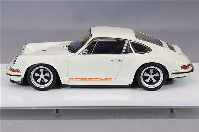 VISION 1/43 シンガー 911 (964) クーペ アイボリーホワイト