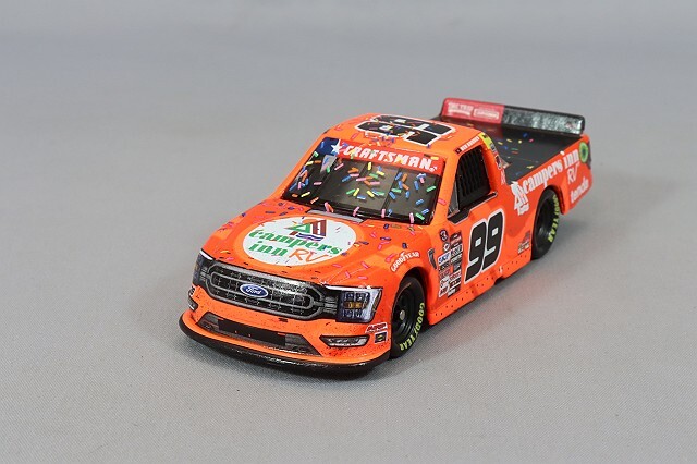 気まぐれ値引き‼️アクションレーシング1/24 nascar ライオネルレーシング 1/64 フォード F150