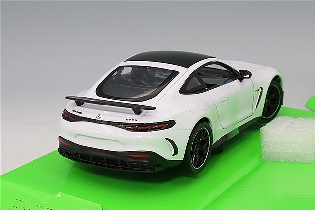 WELLY 1/24 メルセデス AMG GT 63 ホワイト