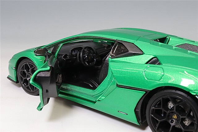 WELLY 1/24 ランボルギーニ テメラリオ メタリックグリーン