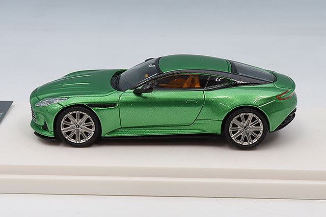 XiaoGuang MODEL 1/64 アストンマーティン DB12 コミットグリーン