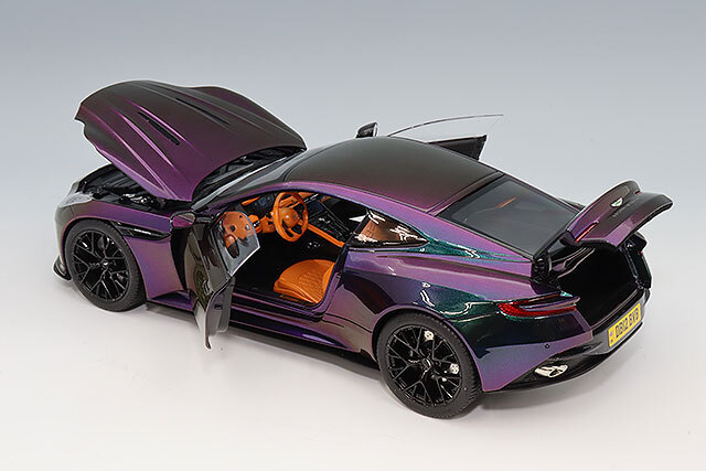 Xiaoguang Model 1/18 アストンマーティン db12 XiaoGuang MODEL 1/18 アストンマーティン DB12 2024 グリーン